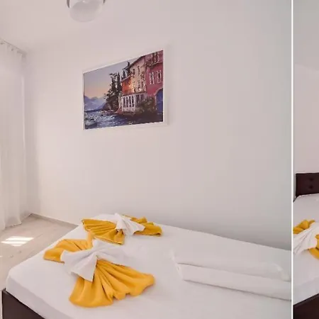Marcio Luxury Astoria Resident Apartament